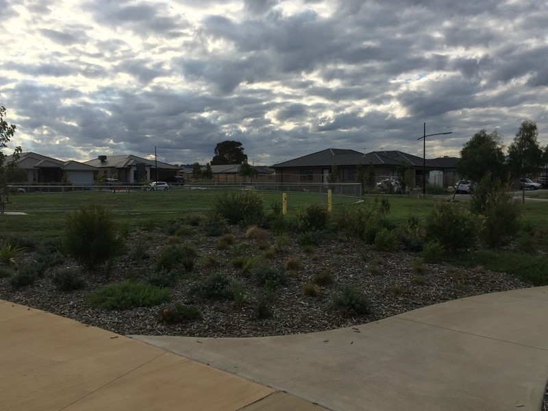 4 Crimson Street, Officer VIC 3809