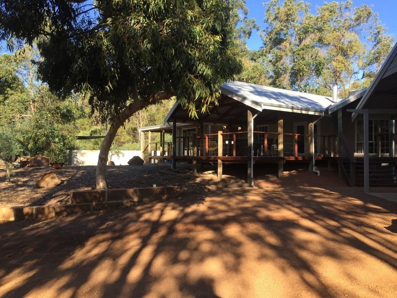 605 Glen Forrest Drive, Glen Forrest WA 6071