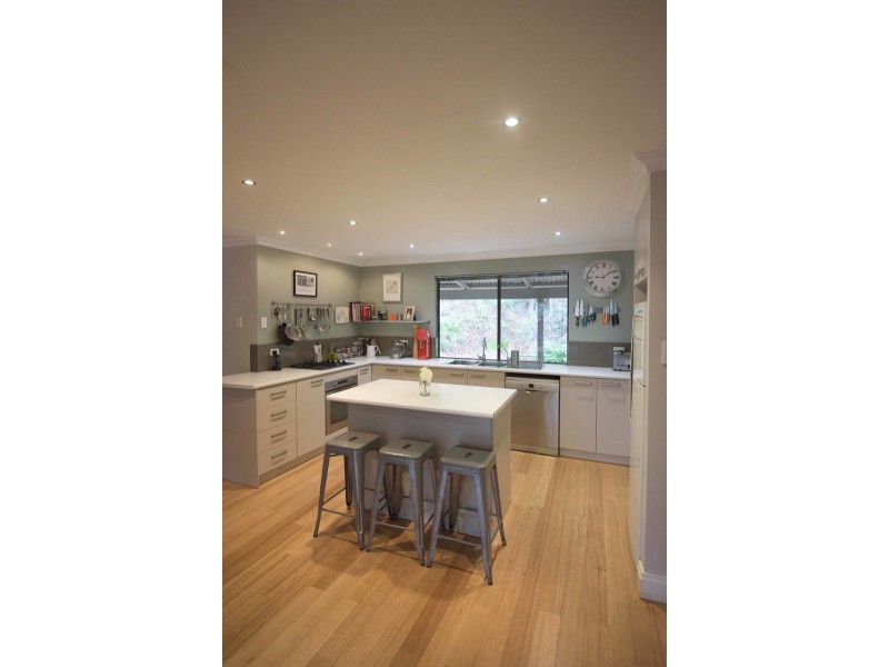 605 Glen Forrest Drive, Glen Forrest WA 6071