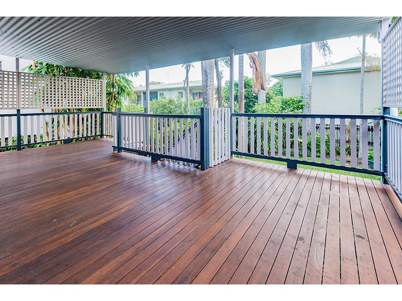 3 Beryl Street, Cairns North QLD 4870
