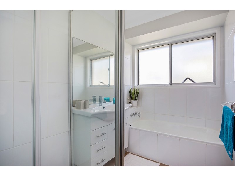 61 Rainbow Drive, Mudgeeraba QLD 4213