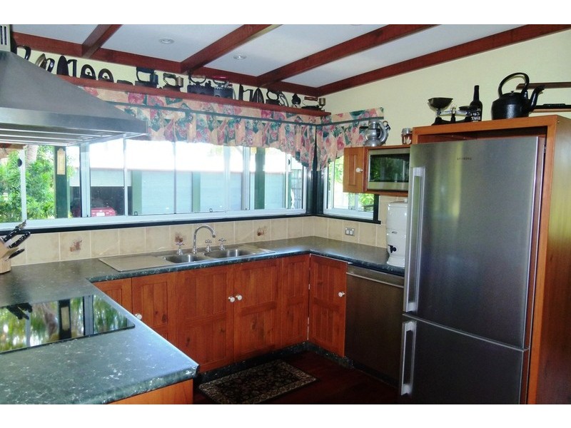 11   Keppel Sands Road, Tungamull QLD 4702