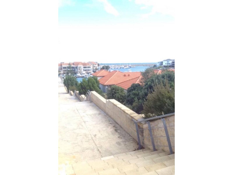 36 Toulon Circle, Mindarie WA 6030