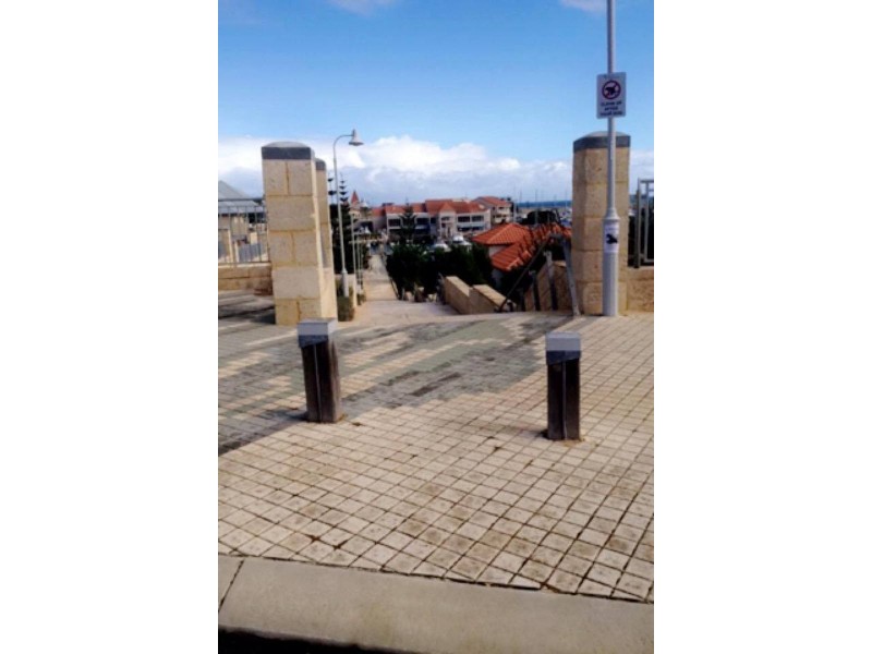 36 Toulon Circle, Mindarie WA 6030