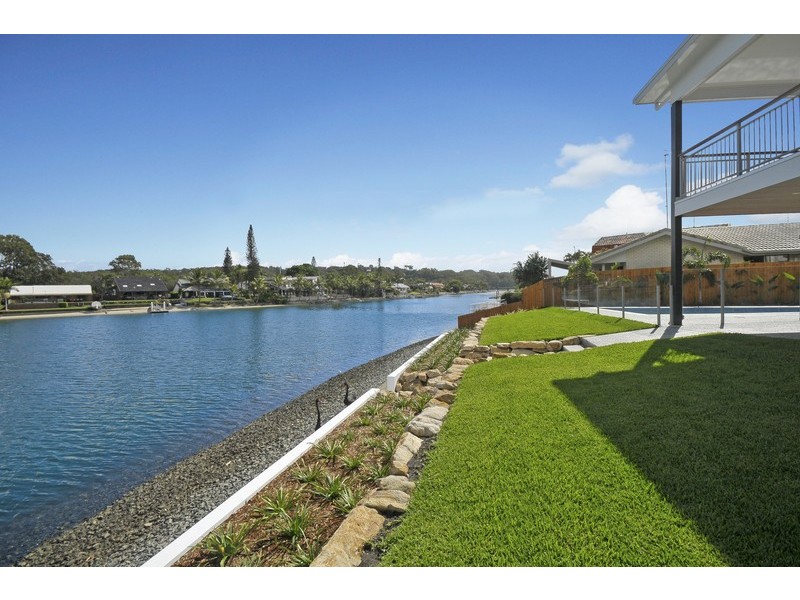 84 Melaleuca Drive, Palm Beach QLD 4221