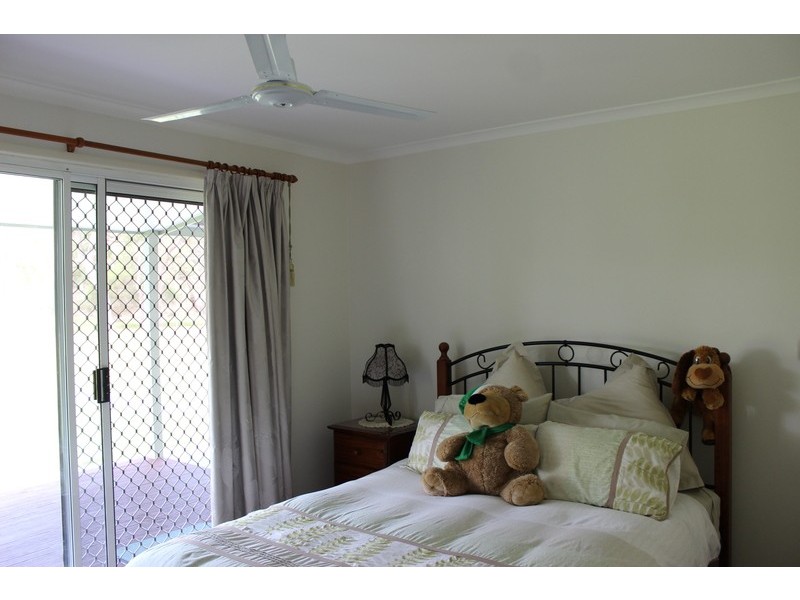 13 Amos Road, Booral QLD 4655