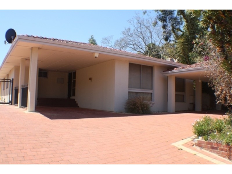 14 Lakeside Terrace, Mount Pleasant WA 6153