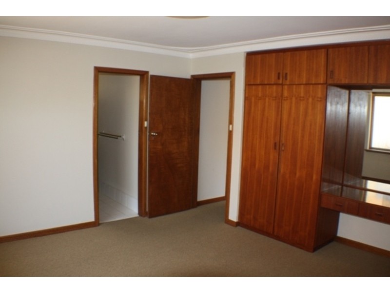 14 Lakeside Terrace, Mount Pleasant WA 6153