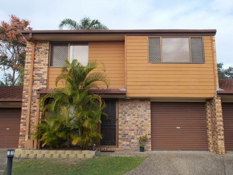 9/8 Sara street, Ashmore QLD 4214