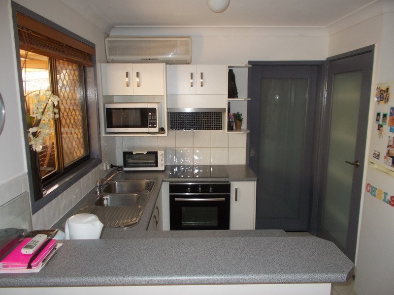 9/8 Sara street, Ashmore QLD 4214