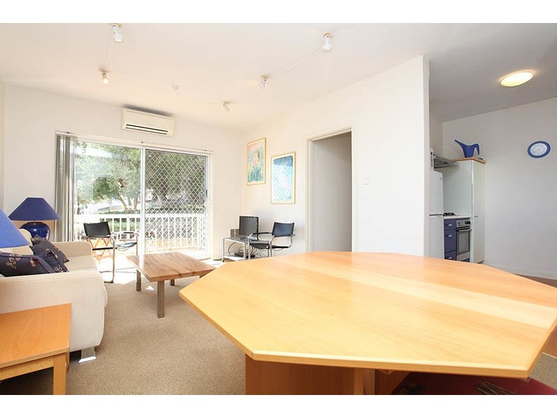 10/20 Overton Gardens, Cottesloe WA 6011