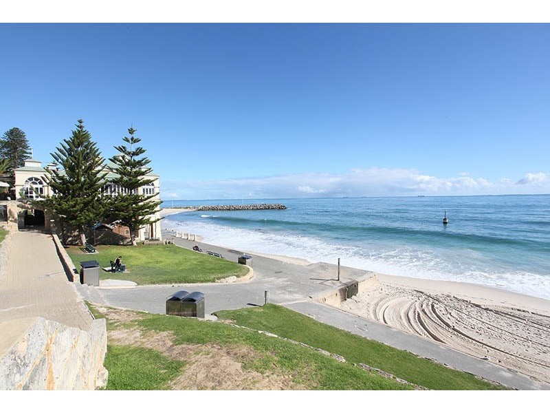 10/20 Overton Gardens, Cottesloe WA 6011