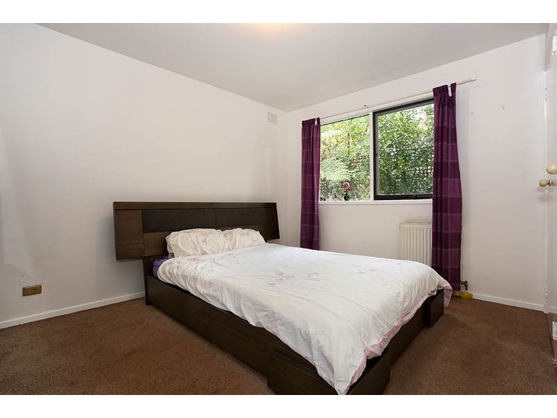 18 Glen Road, Cockatoo VIC 3781