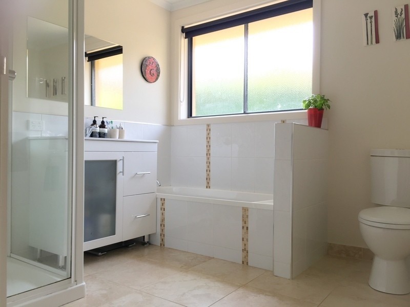 4 Somers Way, Howrah TAS 7018