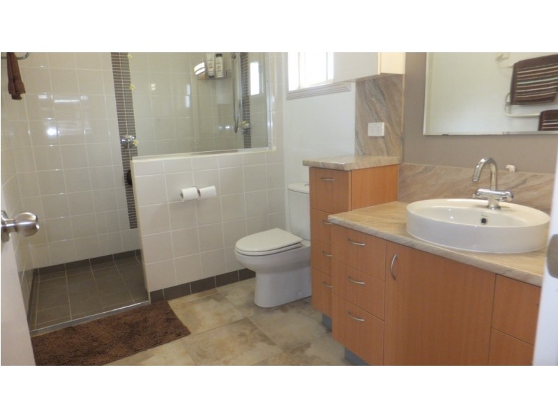 250-256 Butchers Rd, Childers QLD 4660