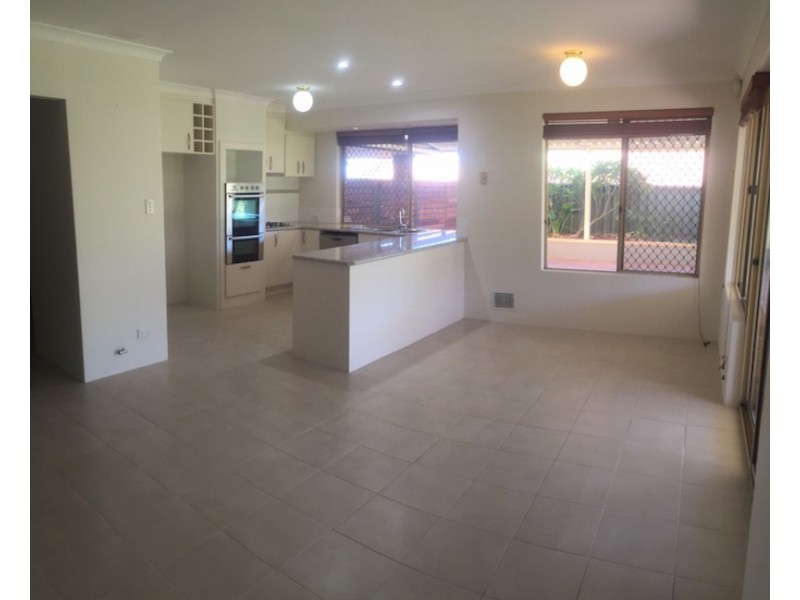 19 Whitcombe Way, Alexander Heights WA 6064