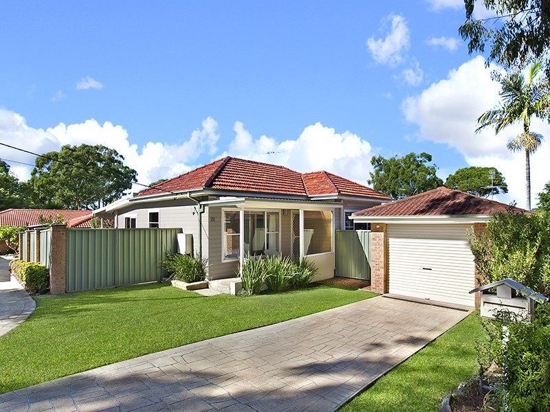 22 Lowana Avenue, Kirrawee NSW 2232