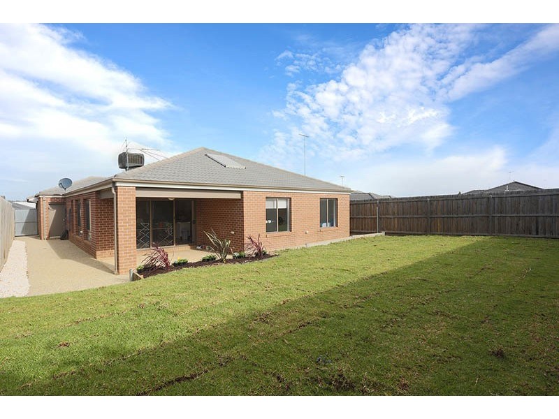 7 Tannin Way, Waurn Ponds VIC 3216