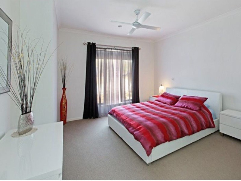 13-15  Scarlett St, Avenel VIC 3664