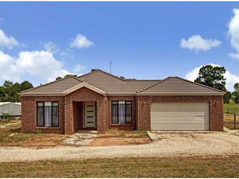 13-15  Scarlett St, Avenel VIC 3664