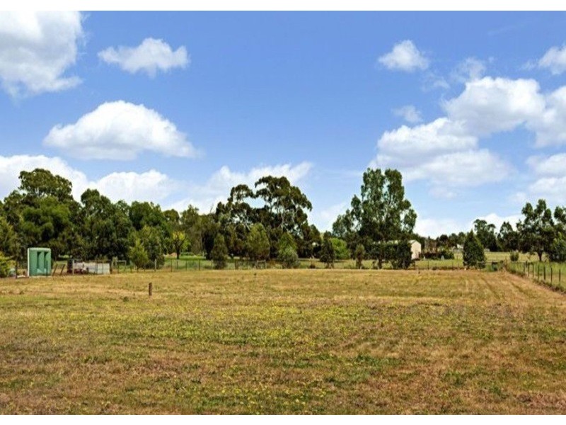 13-15  Scarlett St, Avenel VIC 3664