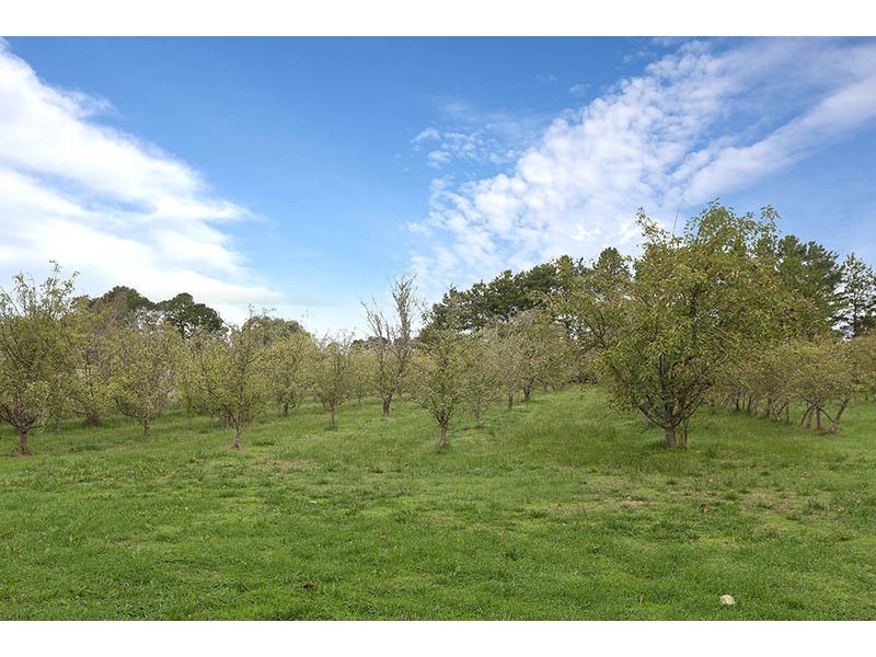 1566  Calder Highway, Taradale VIC 3447