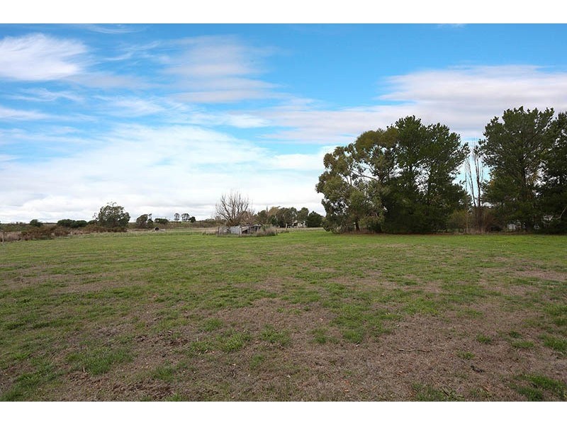 1566  Calder Highway, Taradale VIC 3447