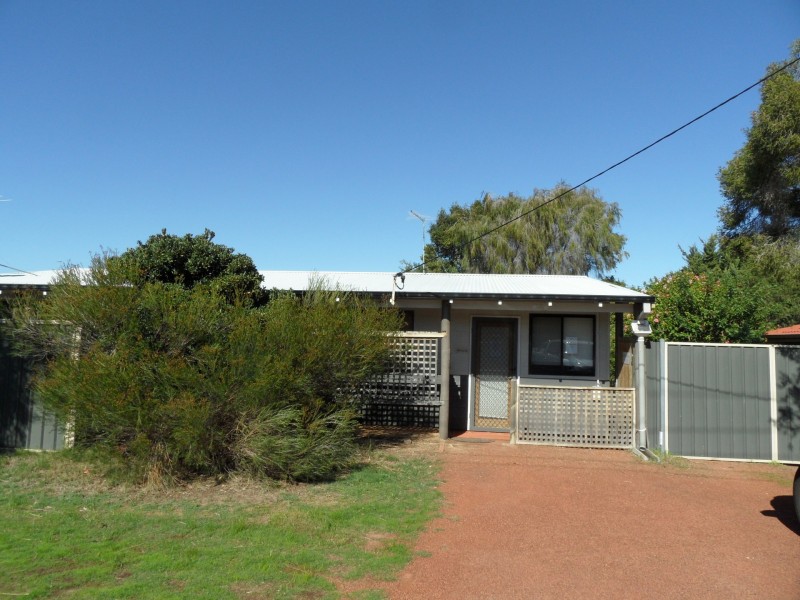 15 Murdoch Dve, Greenfields WA 6210