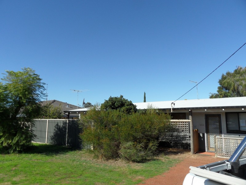 15 Murdoch Dve, Greenfields WA 6210