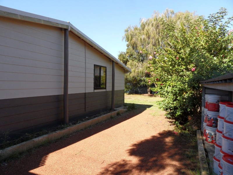 15 Murdoch Dve, Greenfields WA 6210