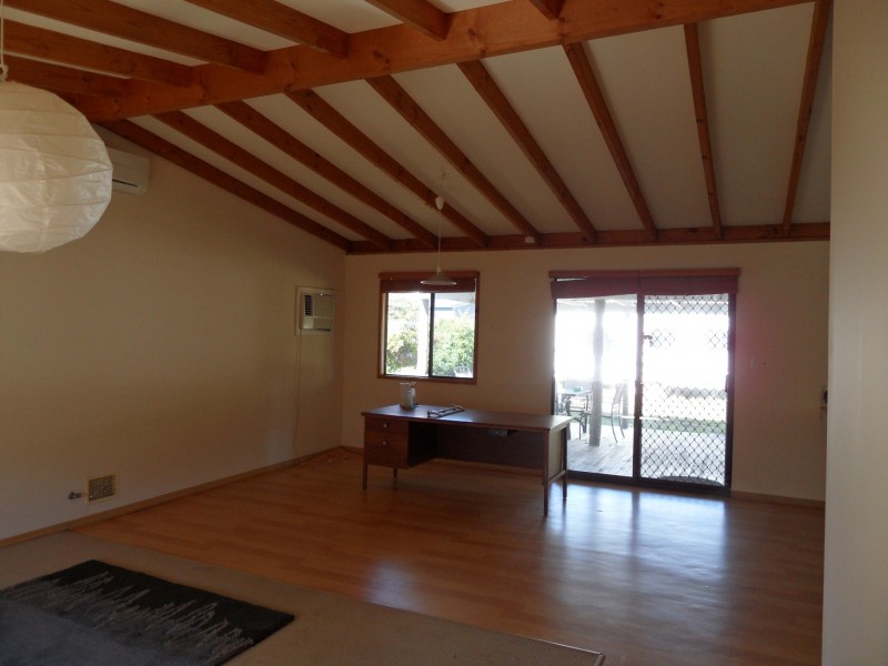 15 Murdoch Dve, Greenfields WA 6210