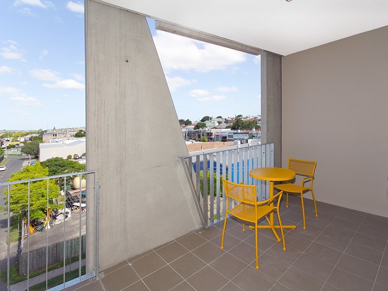 401/77 Jurgens Street, Woolloongabba QLD 4102