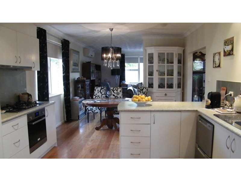 21 Lennox Rd, Thornlie WA 6108