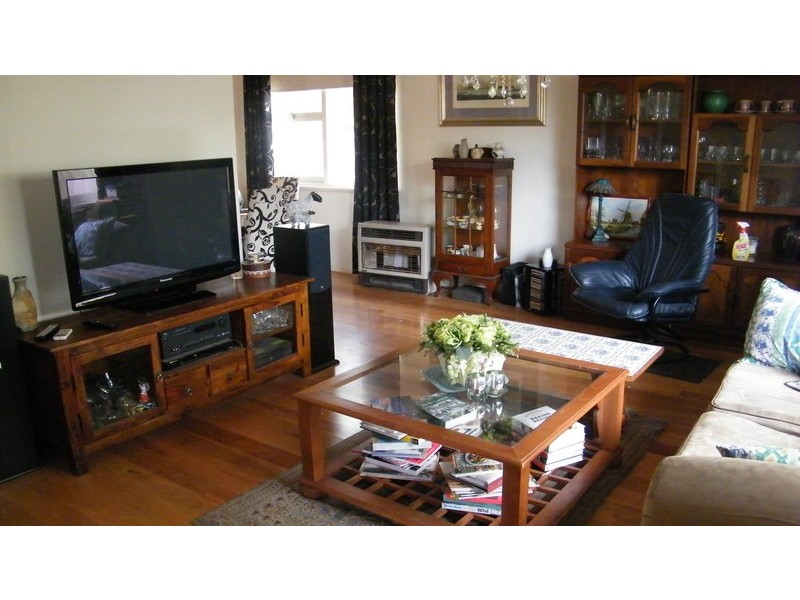 21 Lennox Rd, Thornlie WA 6108