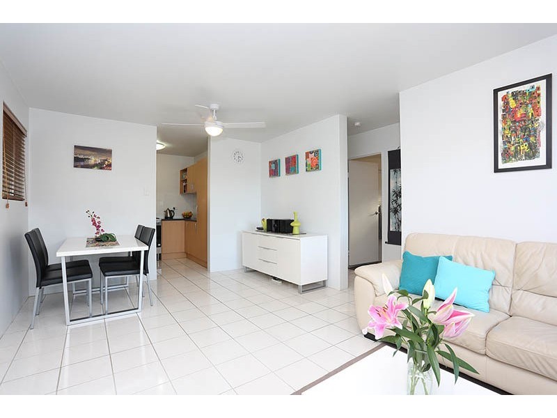 1 /12 Olive Street, Nundah QLD 4012