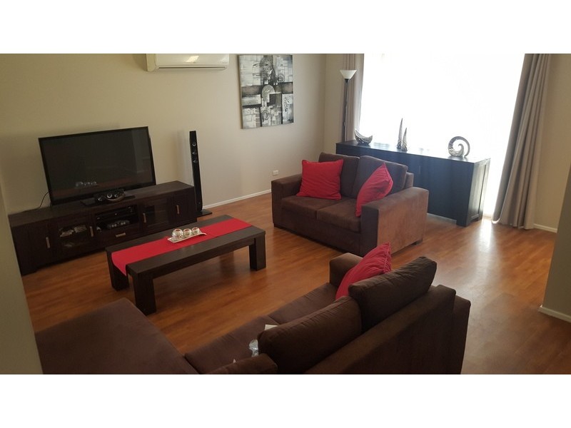 17 Marcellus Place, Rosemeadow NSW 2560