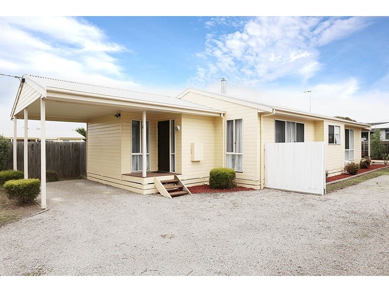 6 Irving Road, Cowes VIC 3922