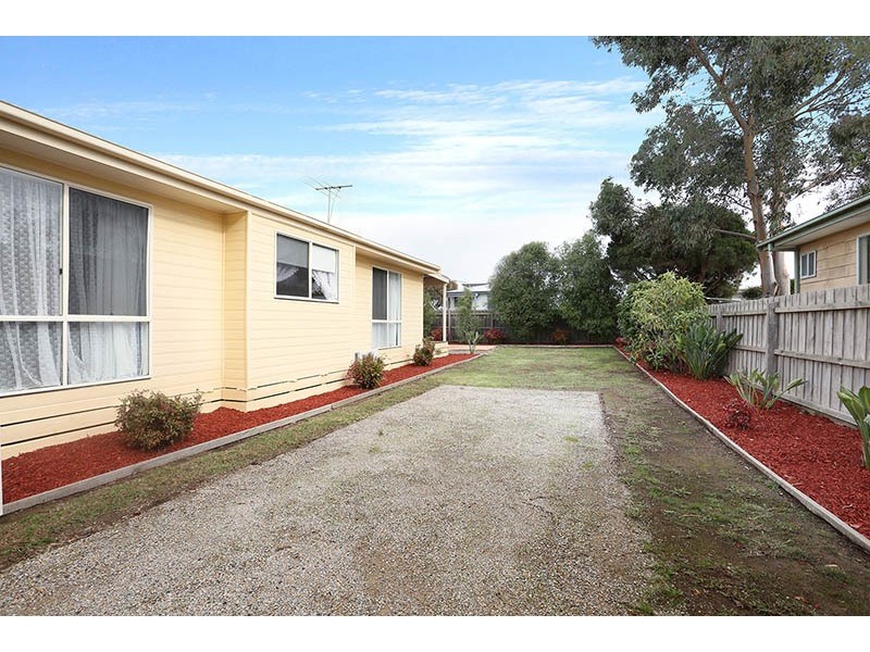 6 Irving Road, Cowes VIC 3922
