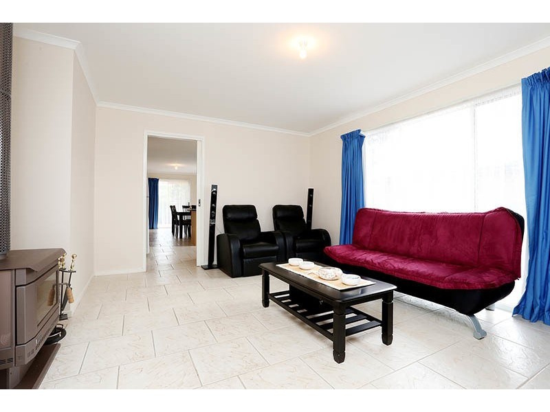 6 Irving Road, Cowes VIC 3922
