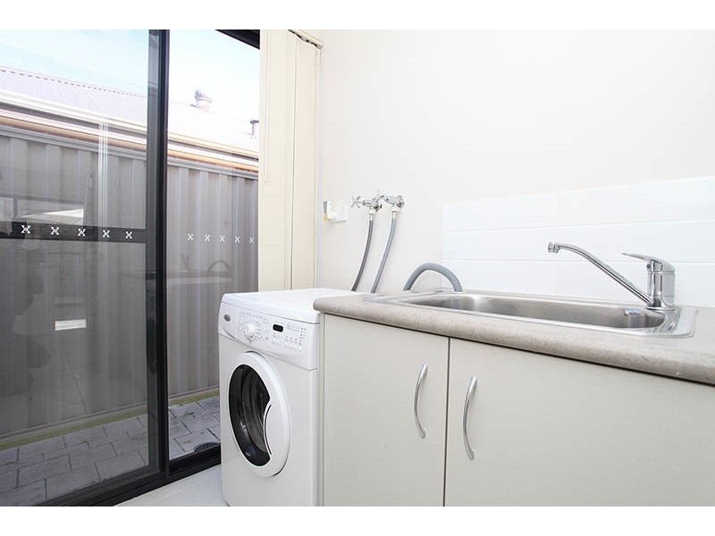 4/10 Cartmell Way, Balga WA 6061