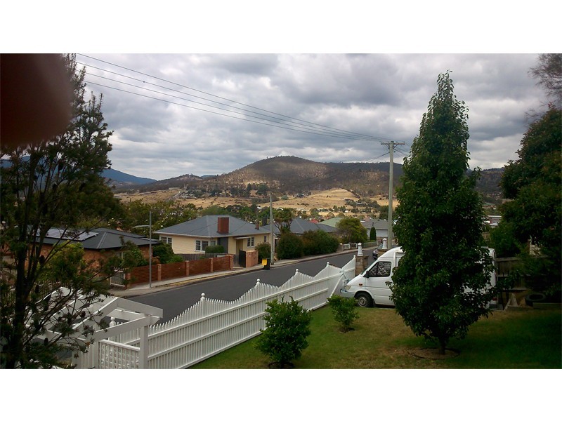 17 Barnett Avenue, New Norfolk TAS 7140