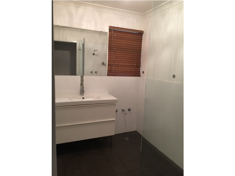 18  Palm Terrace, Forrestfield WA 6058