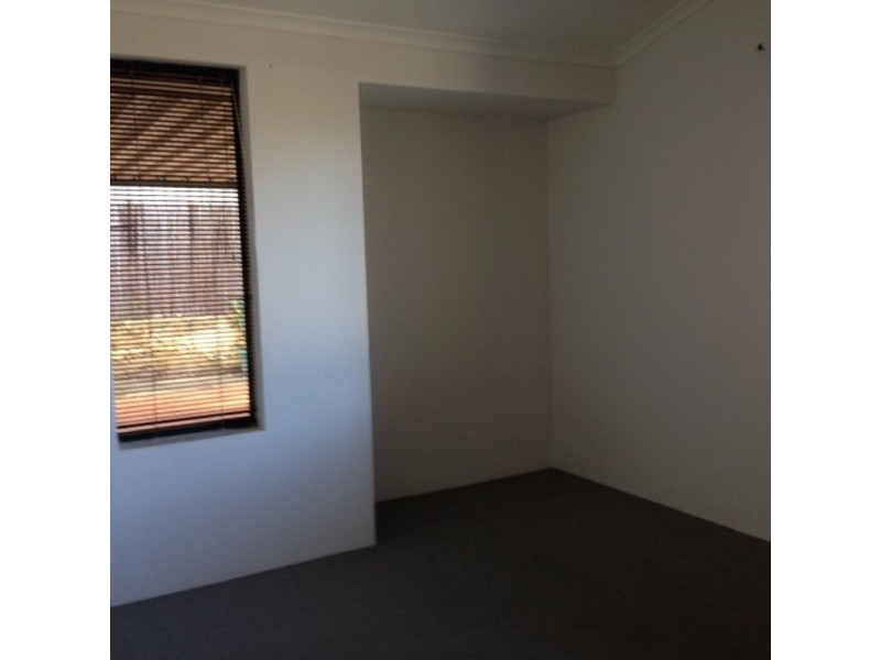 18  Palm Terrace, Forrestfield WA 6058