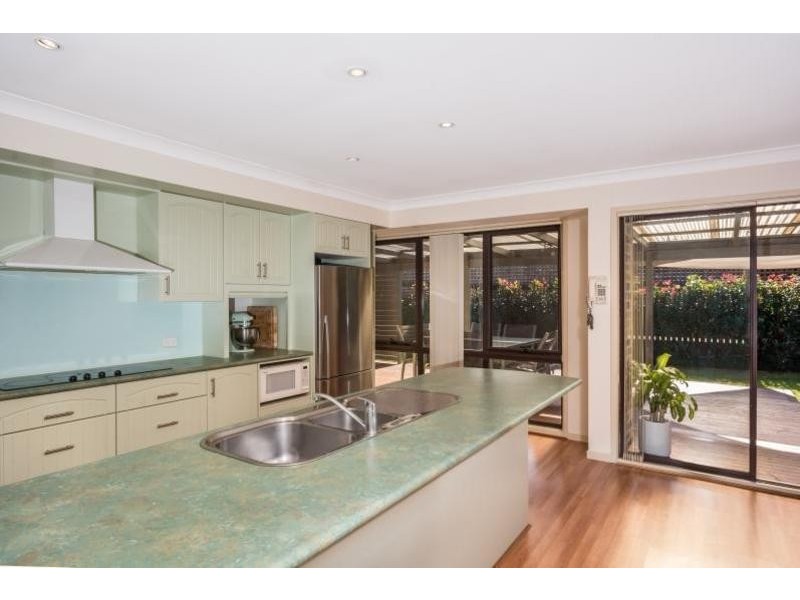 4 Caroola Parade, North Nowra NSW 2541