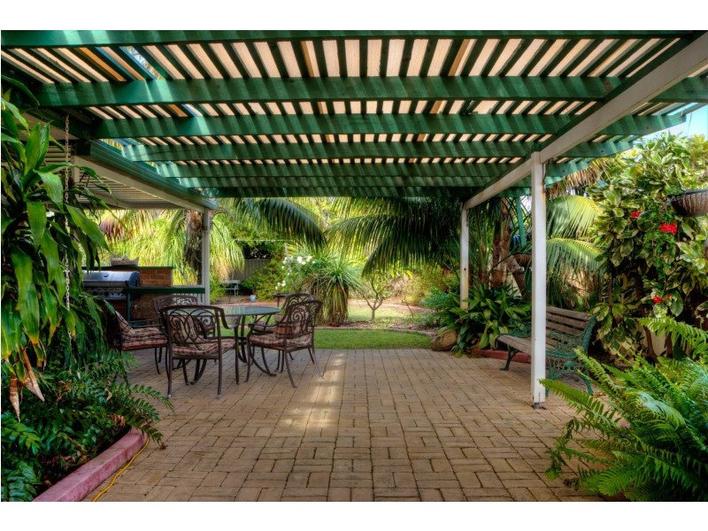 27 Chelmsford Avenue, Port Kennedy WA 6172