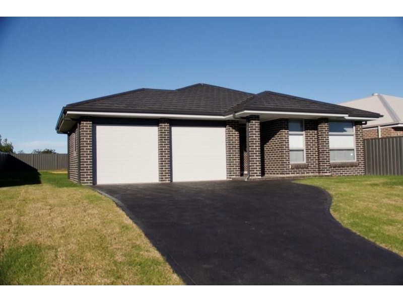 14 Osprey Road, South Nowra NSW 2541