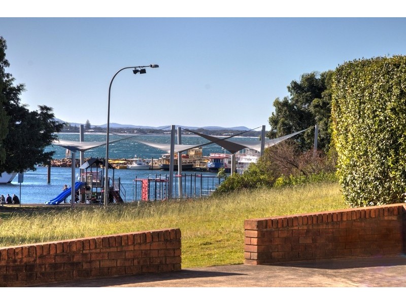 2/104 Magnus Street, Nelson Bay NSW 2315