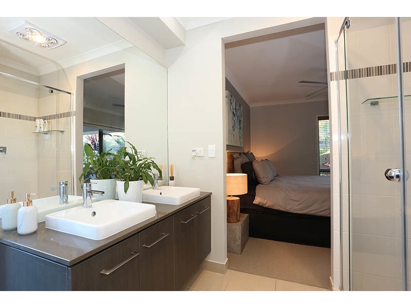 10 Oakover Avenue, Ormeau Hills QLD 4208