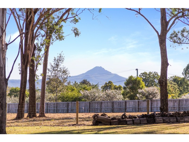 33-35  Errol Court, Cedar Grove QLD 4285