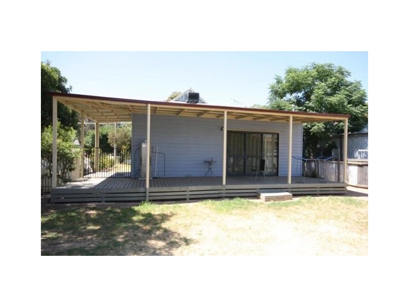 102 Mackay Street, Rochester VIC 3561